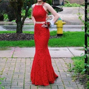00 Red prom dress La Femme 27452